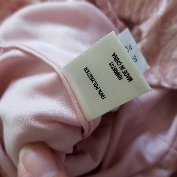 Self Esteem Juniors Pink Velvet Cropped Sweater. - Picture 4 of 7